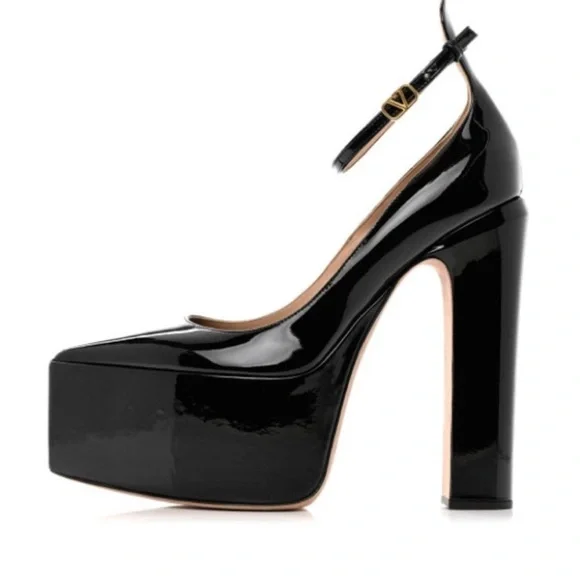 Valentino - Picture 6 of 6